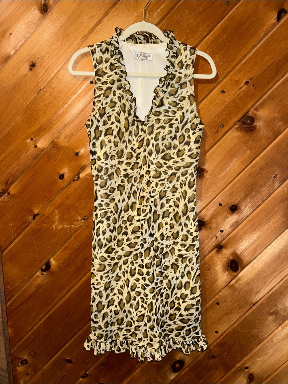 Vintage Taiga Paris sleeveless leopard retro Y2K ruffle accent dress